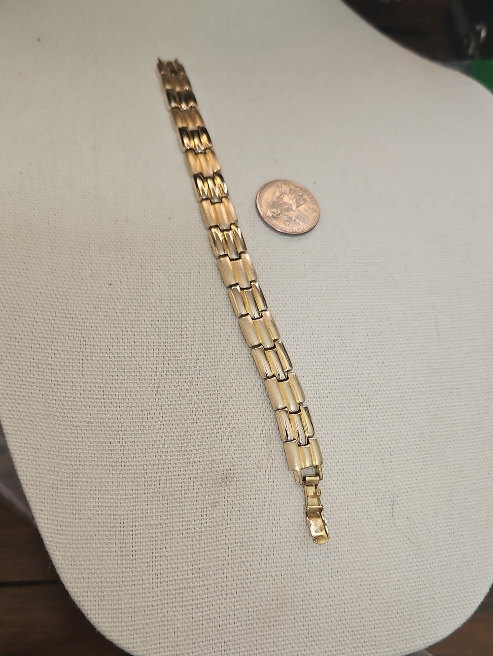 Gold-Tone Women's Link Bracelet - Classic Chain Style Vintage